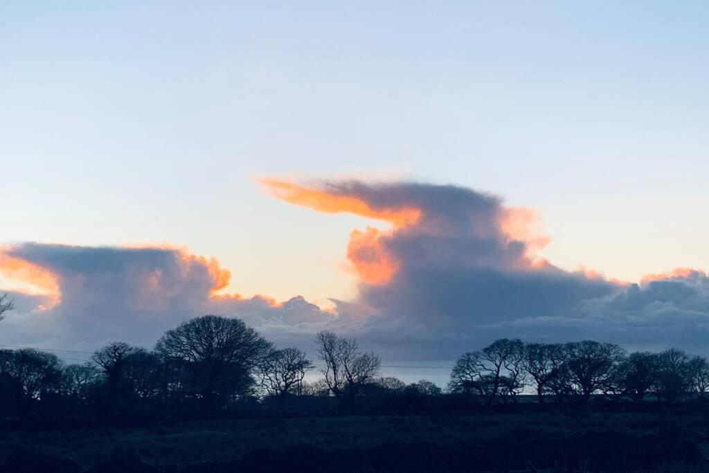 Lle Mary - Beautiful Views, Hot Tub, Secluded, Dog Welcome, Barmouth Llanddwywe 외부 사진